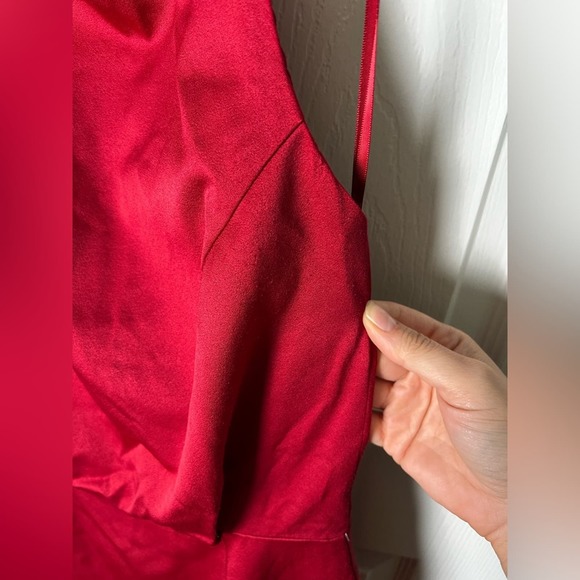 Elliatt Asymmetric Satin Cocktail Dress In Merlot XS - Picture 4 of 10